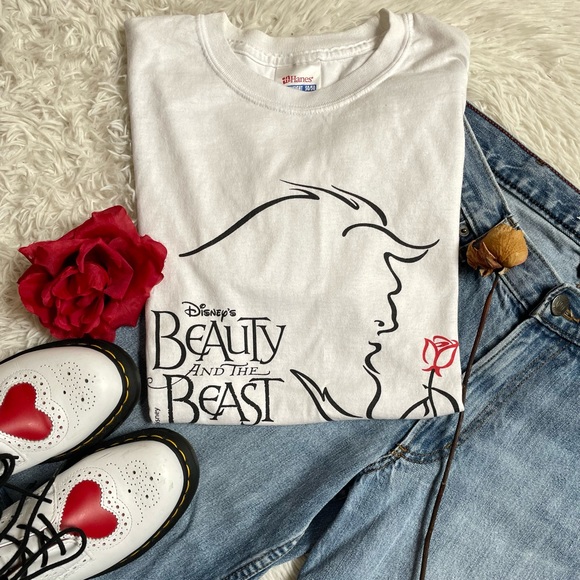 Vintage Hanes Disney beauty and the beast graphic tee - Picture 16 of 17